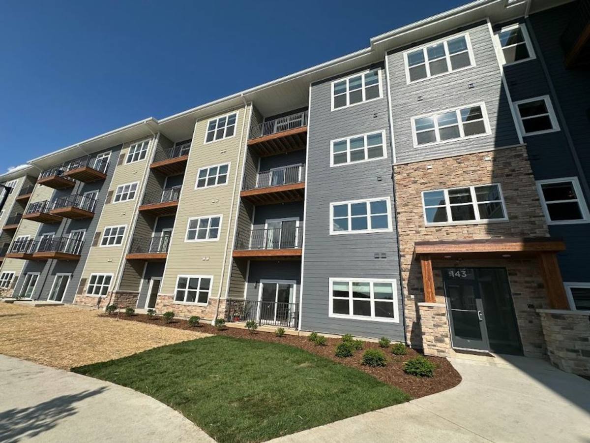 Apartment for rent at 143 Wildwood St, Sun Prairie, WI 53590