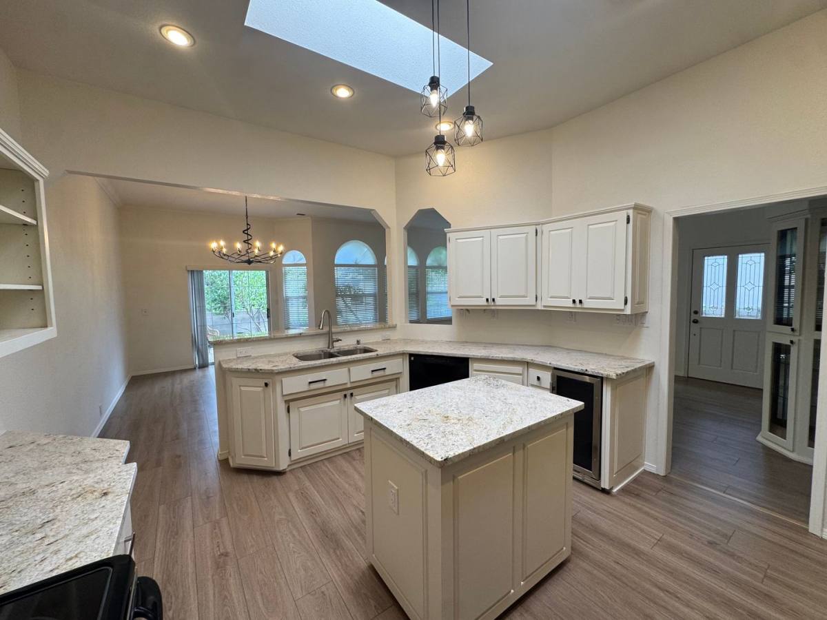 Townhouse for rent at 9301 Ironshore NE, Albuquerque, NM 87111