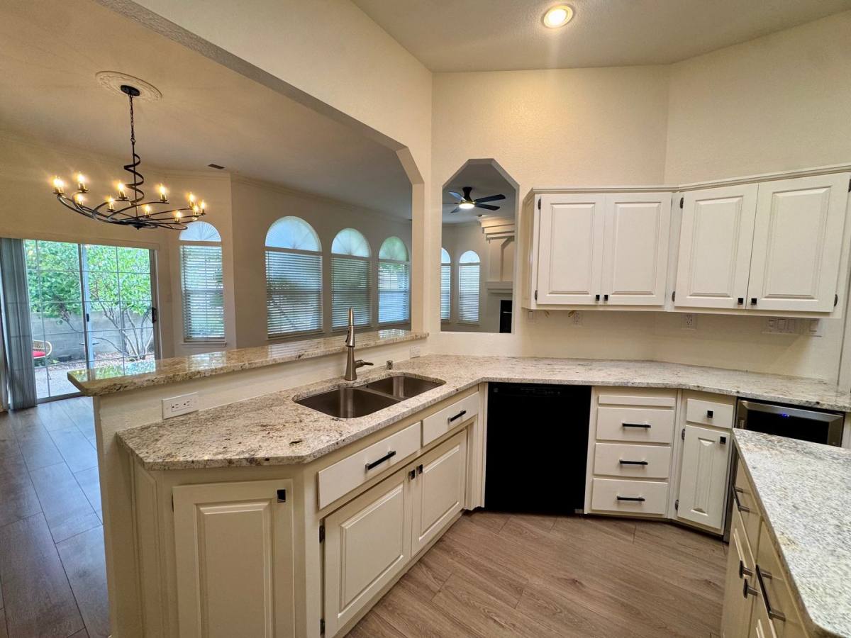 Townhouse for rent at 9301 Ironshore NE, Albuquerque, NM 87111