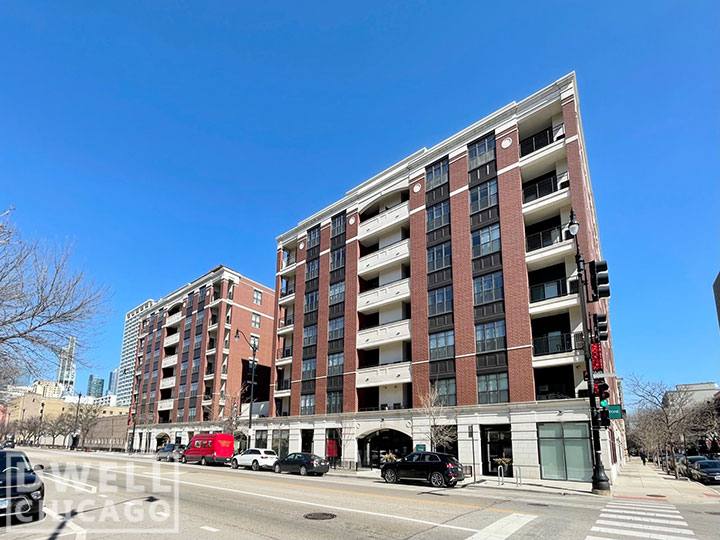 Apartment for rent at 1935 S Wabash Ave, Chicago, IL 60605