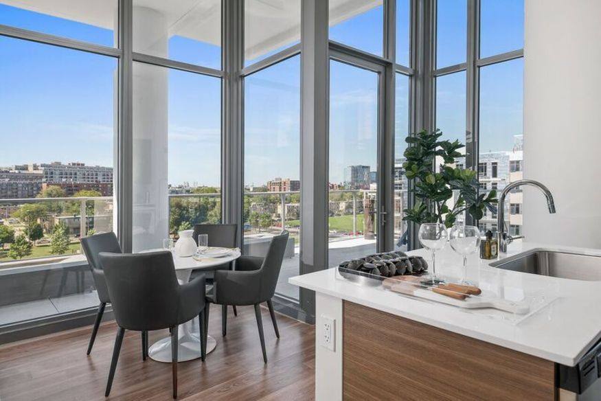 Apartment for rent at 347 W Chestnut St, Chicago, IL 60610