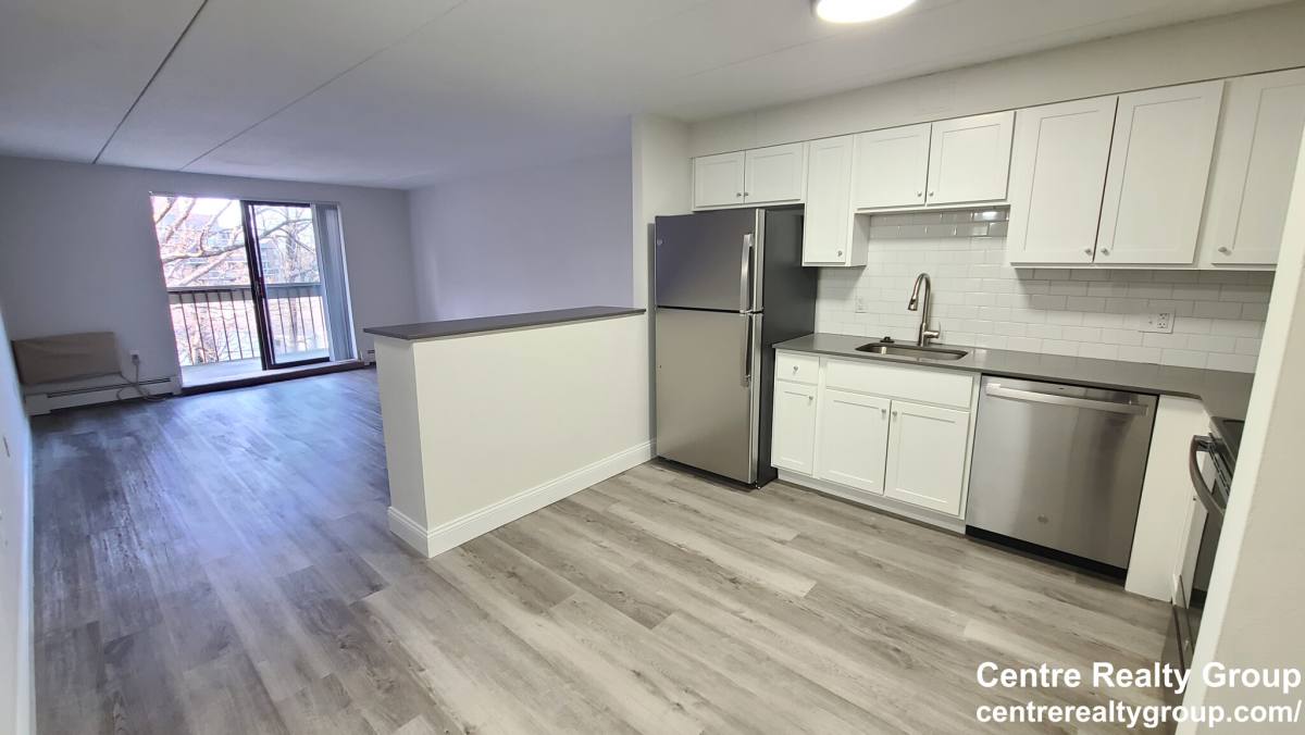 Apartment for rent at 1037 Southern Artery, Quincy, MA 02169