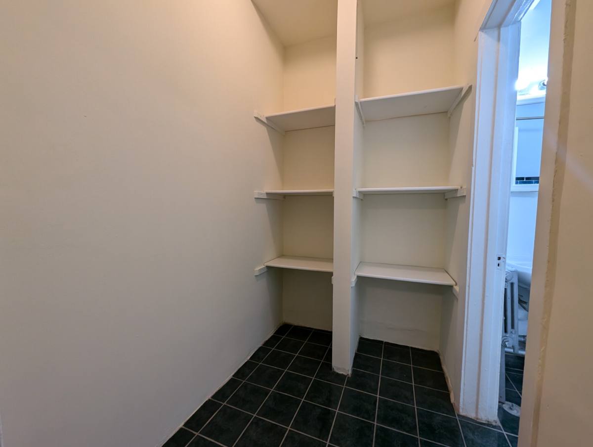Apartment for rent at 4851 N Damen, Chicago, IL 60625