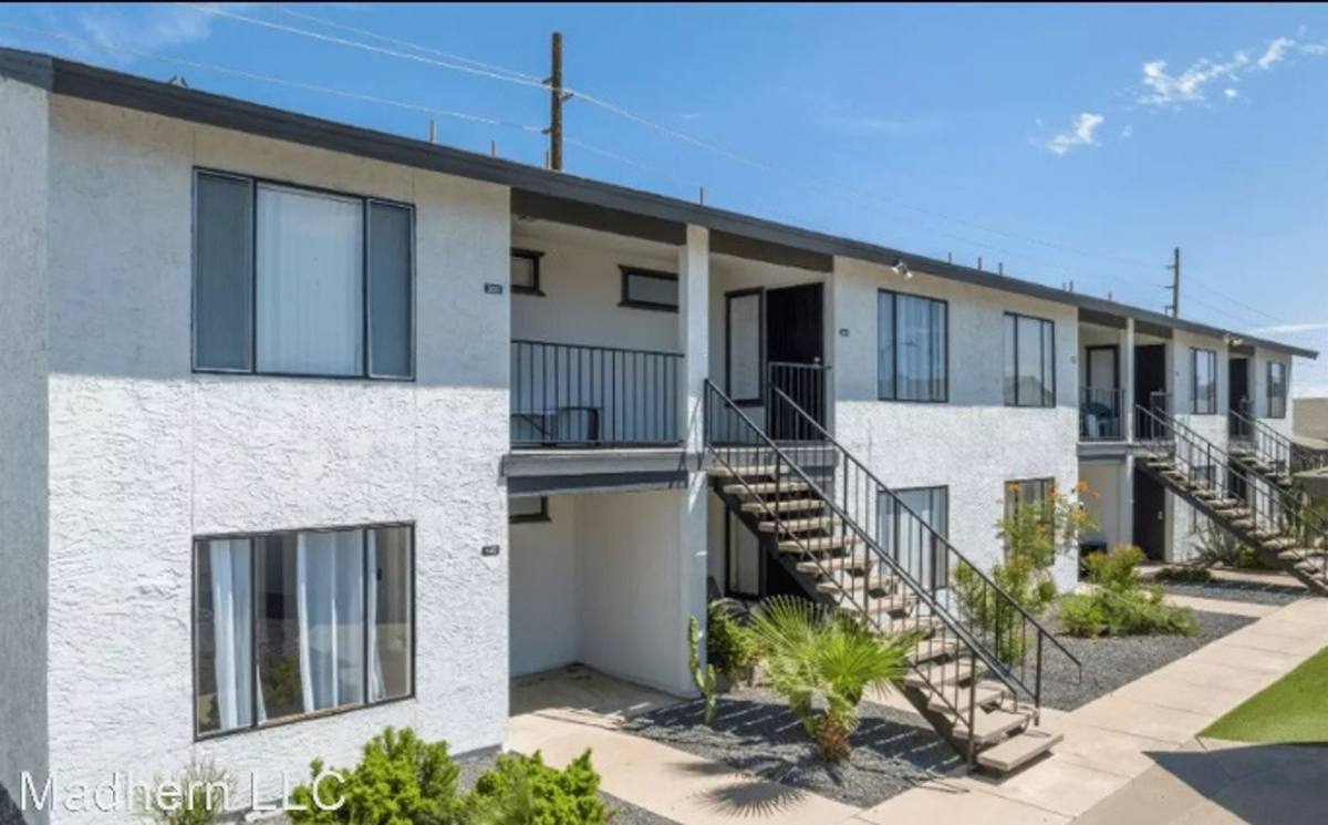 Apartment for rent at 2039 & 2015 W Union Hills Dr, Phoenix, AZ 85027