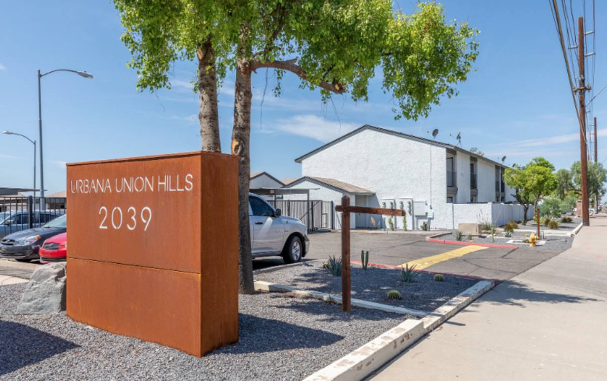 Apartment for rent at 2039 & 2015 W Union Hills Dr, Phoenix, AZ 85027