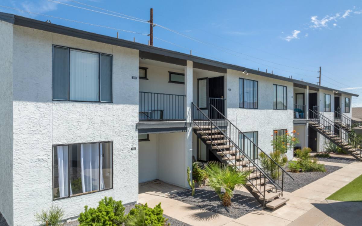 Apartment for rent at 2039 & 2015 W Union Hills Dr, Phoenix, AZ 85027