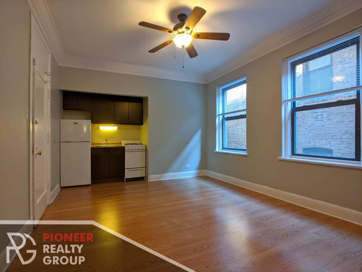 Apartment for rent at 3831 N Fremont, Chicago, IL 60613