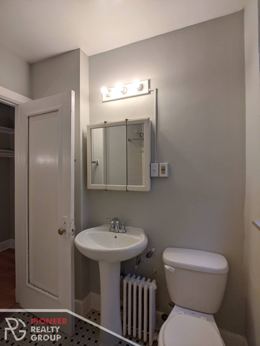 Apartment for rent at 3831 N Fremont, Chicago, IL 60613
