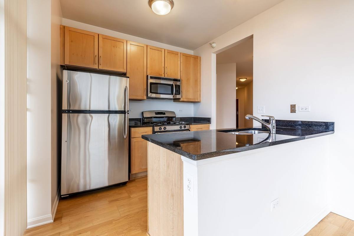 Apartment for rent at 8 E 9th St, Chicago, IL 60605