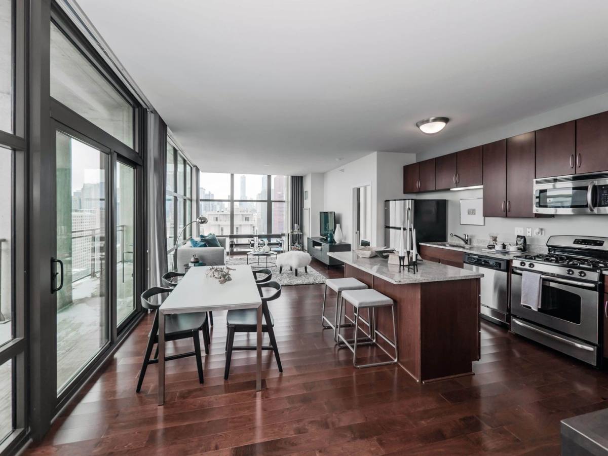 Apartment for rent at 8 E 9th St, Chicago, IL 60605