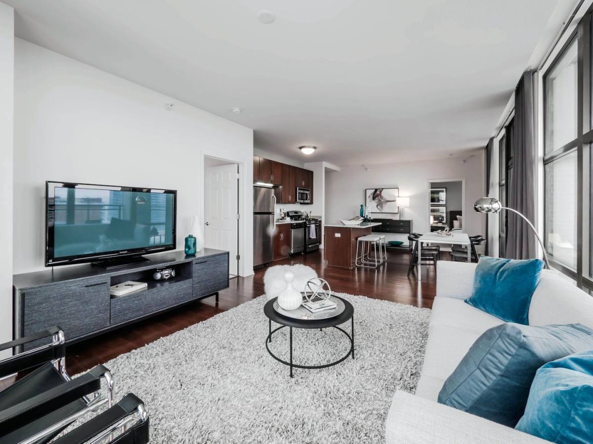 Apartment for rent at 8 E 9th St, Chicago, IL 60605
