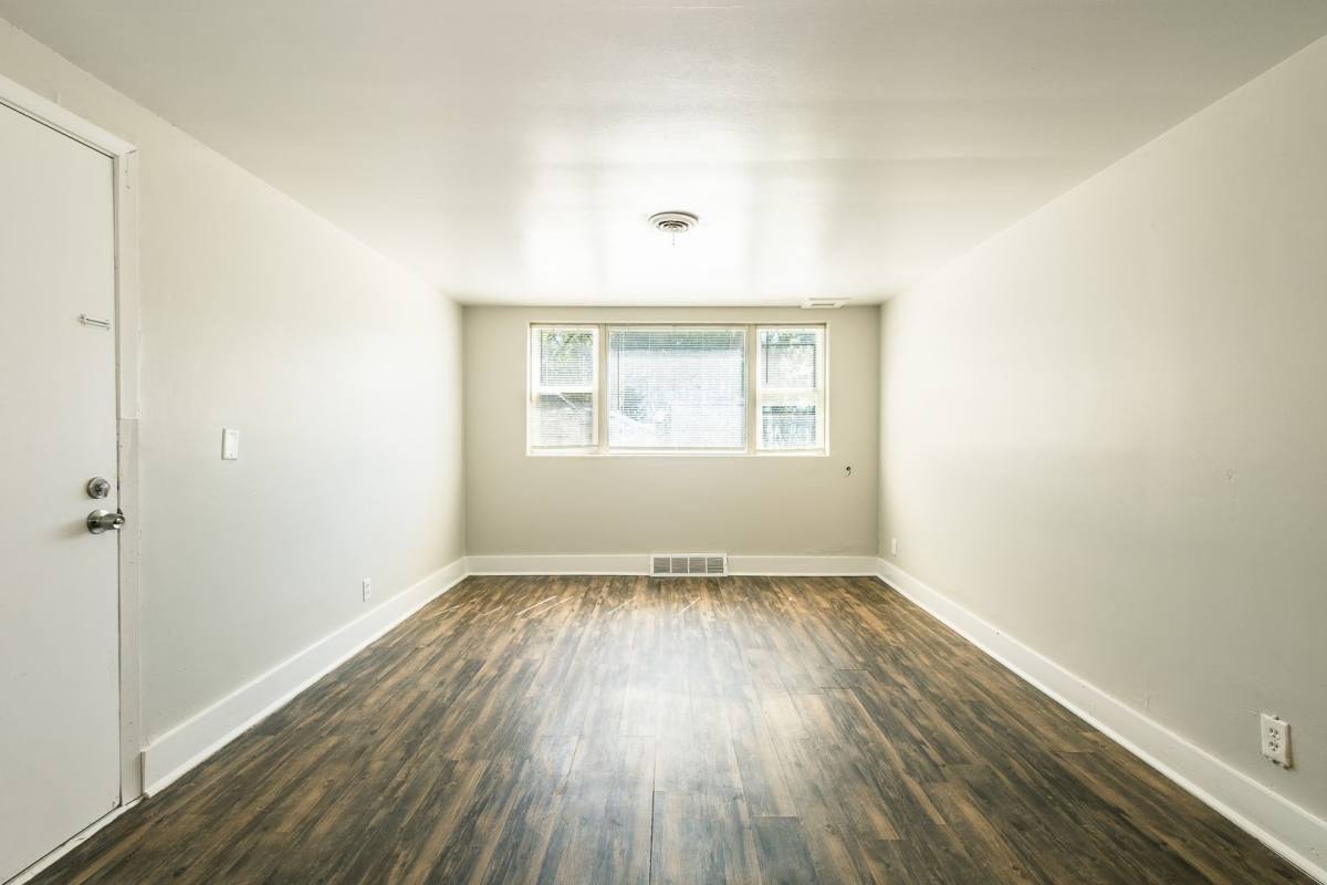 Apartment for rent at 3911 N 52nd St, Omaha, NE 68104