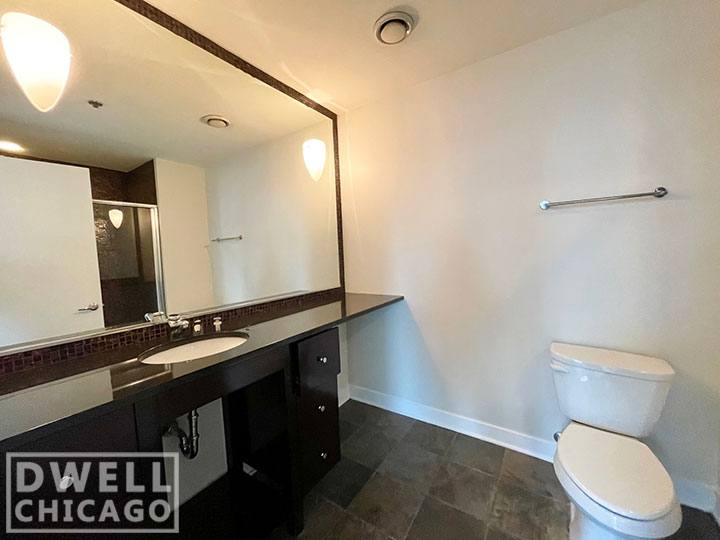 Apartment for rent at 670 W Wayman St, Chicago, IL 60661