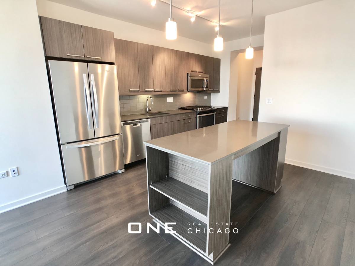 Apartment for rent at 724 W Couch, Chicago, IL 60661
