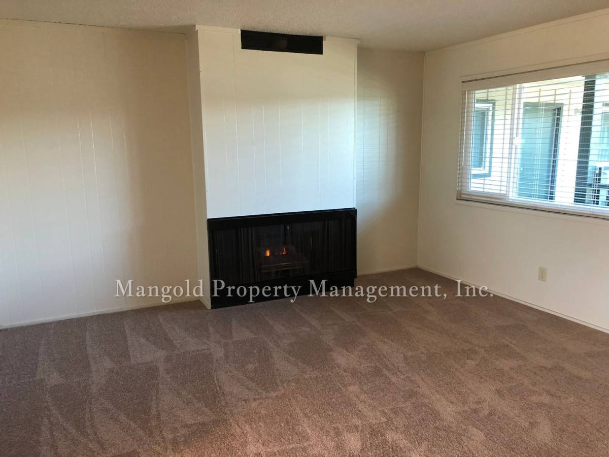 Apartment for rent at 16 Natividad Rd, Salinas, CA 93906