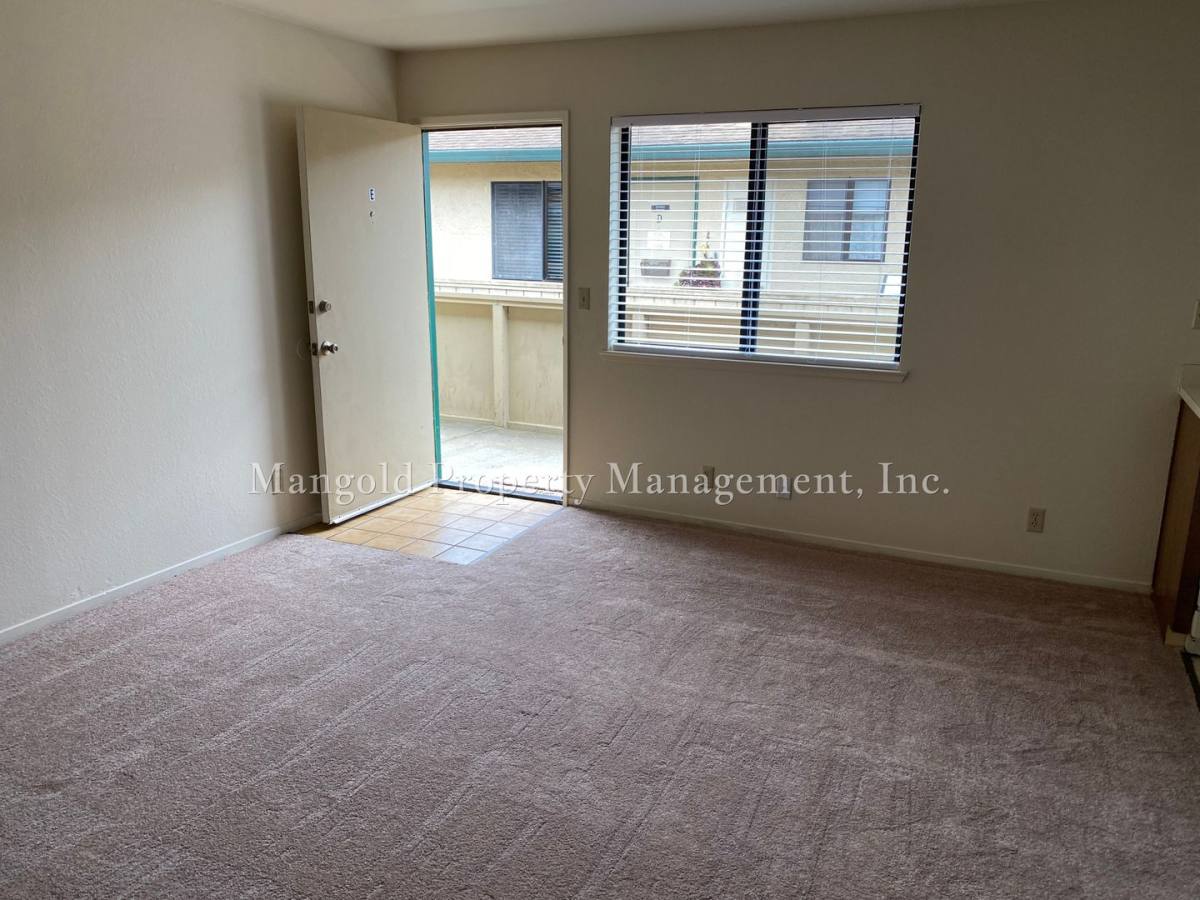 Apartment for rent at 2175 Perez St, Salinas, CA 93906