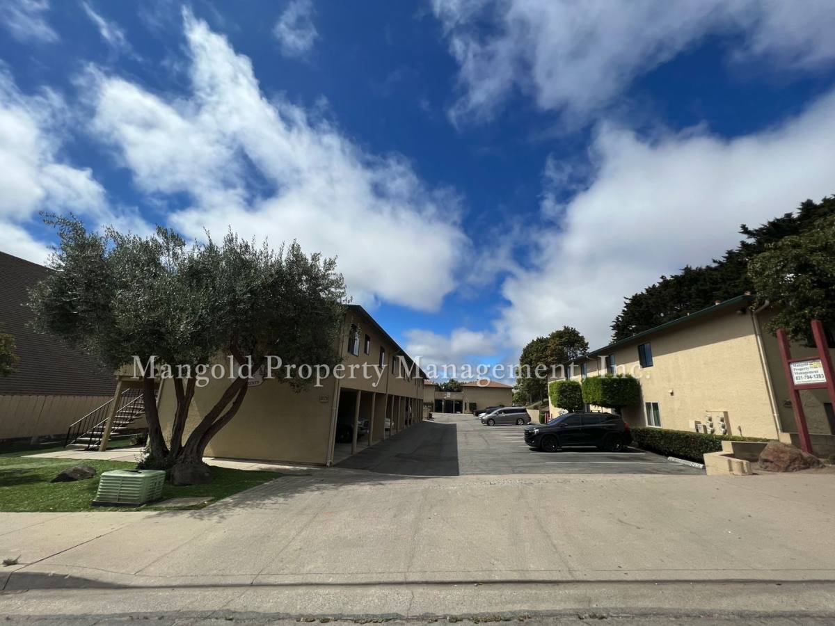 Apartment for rent at 2175 Perez St, Salinas, CA 93906