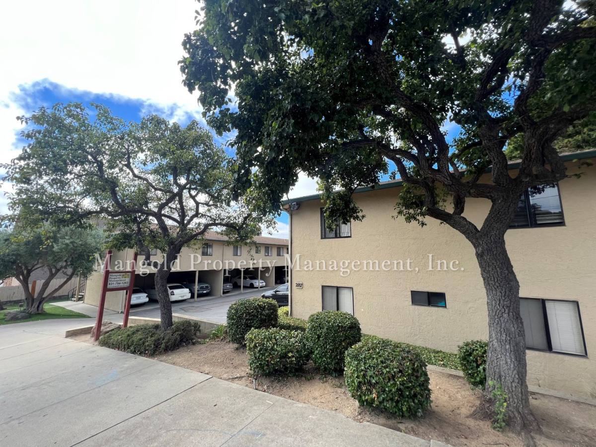 Apartment for rent at 2175 Perez St, Salinas, CA 93906