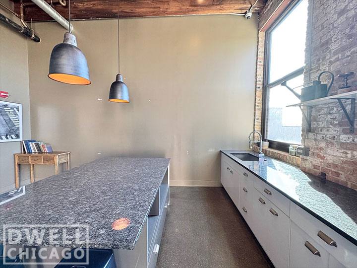 Apartment for rent at 1435 W 15th St, Chicago, IL 60608