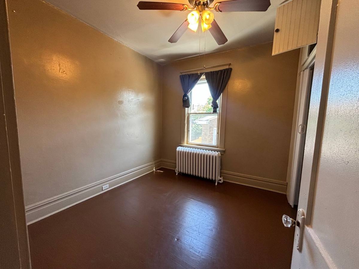 Apartment for rent at 1300 Kelton Ave, Pittsburgh, PA 15216