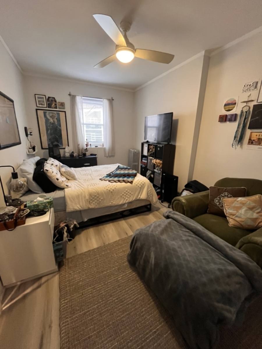 Apartment for rent at 5920 N Ridge Ave, Chicago, IL 60660