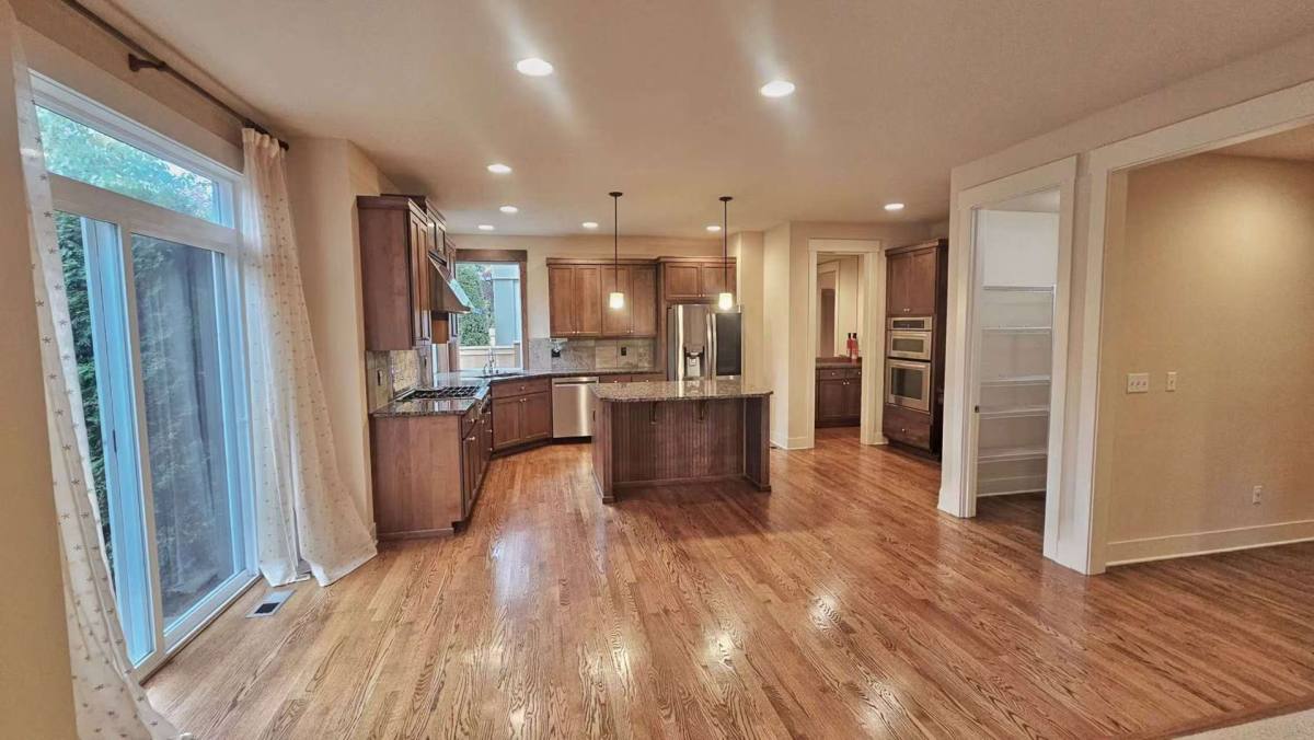 House for rent at 10844 Muirwood Way NE, Redmond, WA 98053