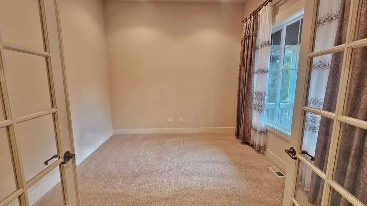 House for rent at 10844 Muirwood Way NE, Redmond, WA 98053