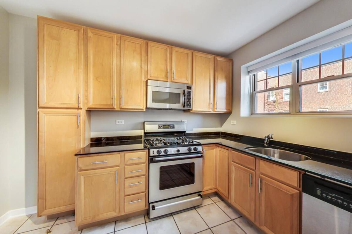 Apartment for rent at 2742 Hampton Parkway, Evanston, IL 60201