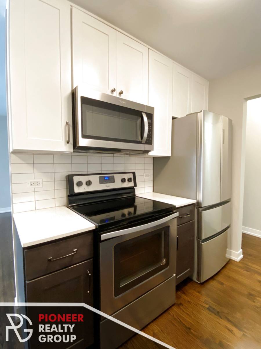 Apartment for rent at 5536 N Sheridan Rd, Chicago, IL 60640