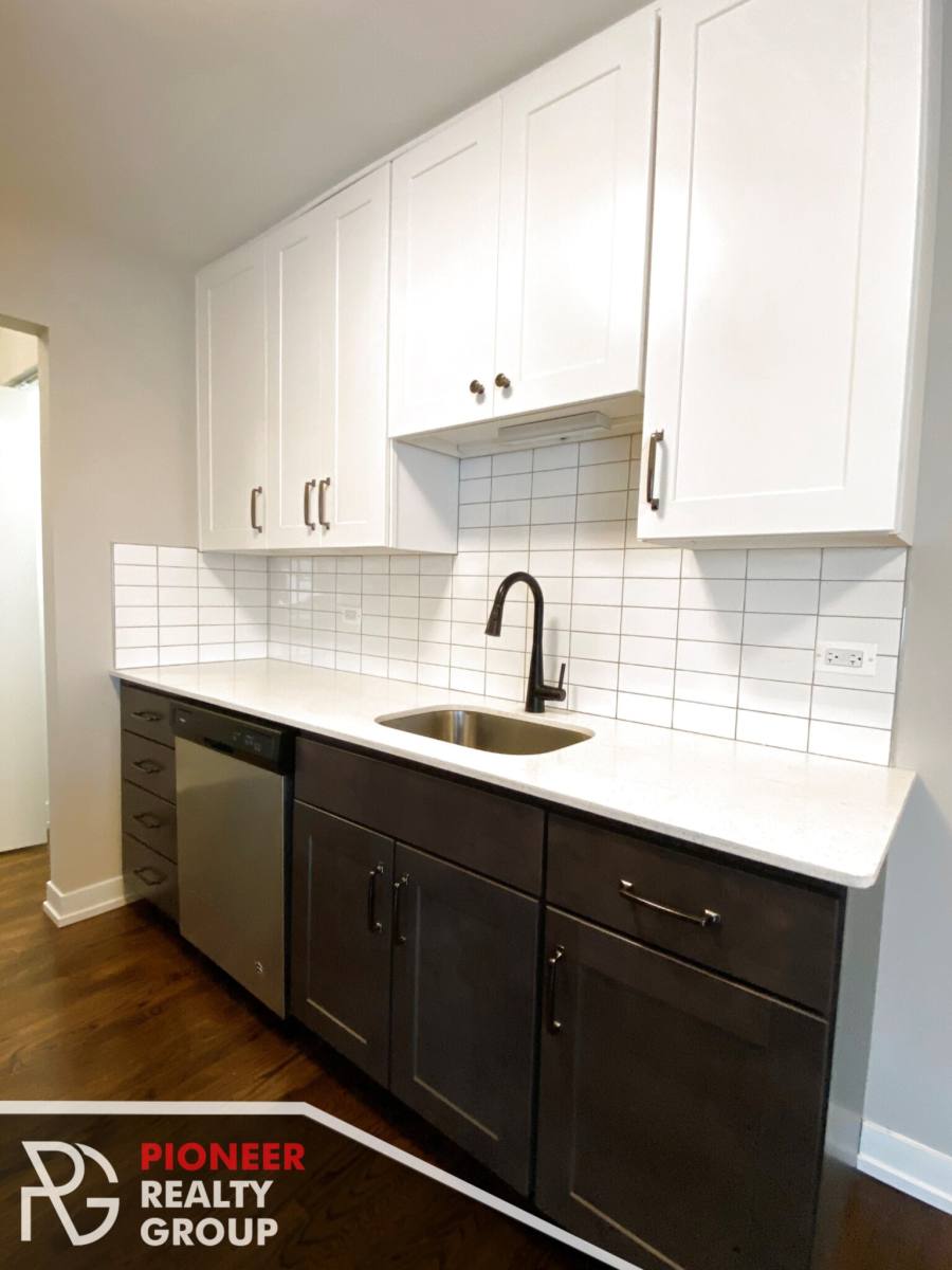 Apartment for rent at 5536 N Sheridan Rd, Chicago, IL 60640