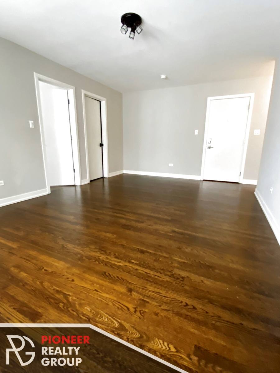 Apartment for rent at 5536 N Sheridan Rd, Chicago, IL 60640