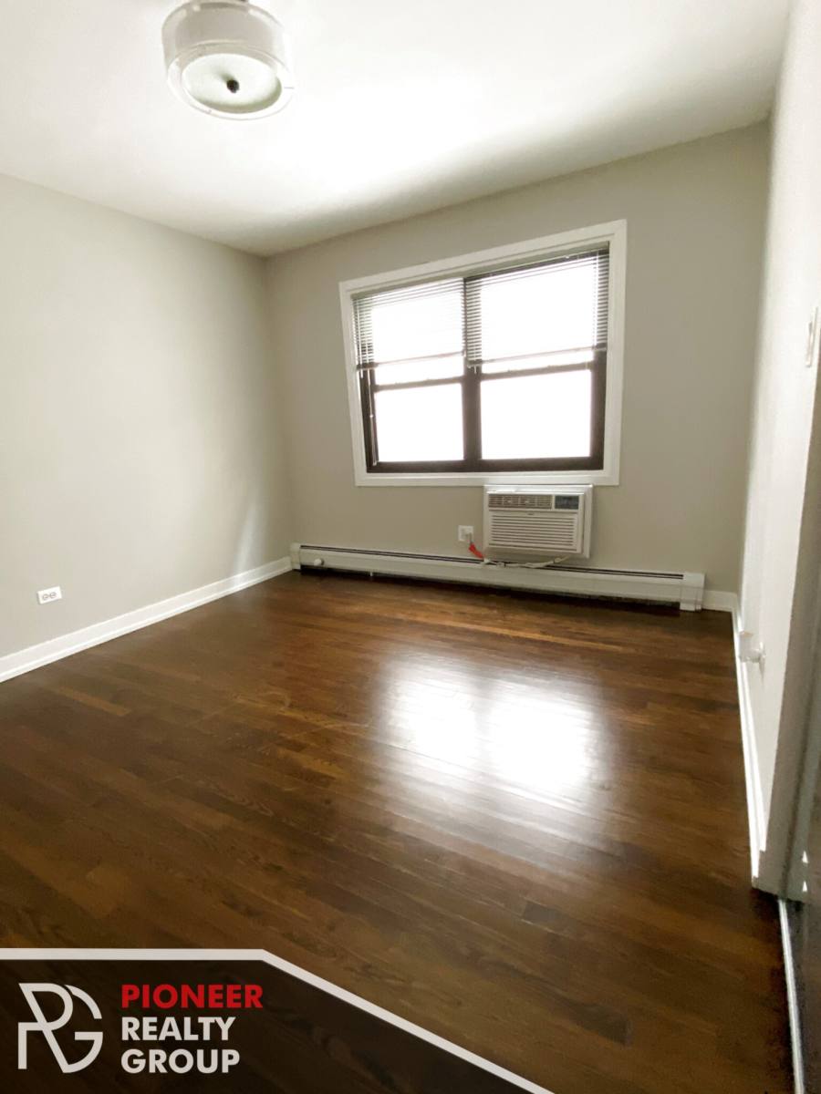 Apartment for rent at 5536 N Sheridan Rd, Chicago, IL 60640