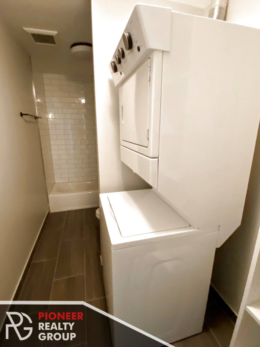 Apartment for rent at 5536 N Sheridan Rd, Chicago, IL 60640