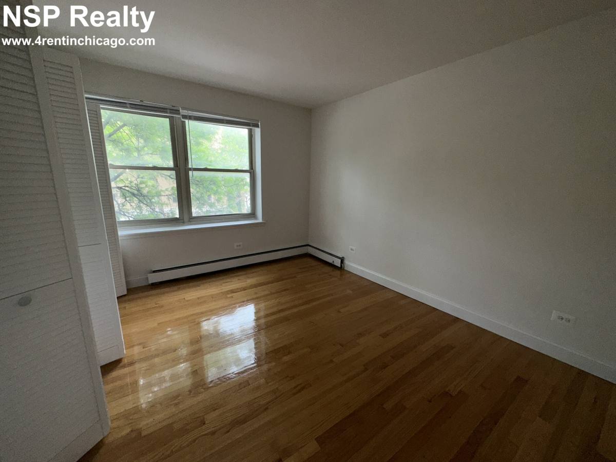 Apartment for rent at 6830 N Sheridan #352, Chicago, IL 60626