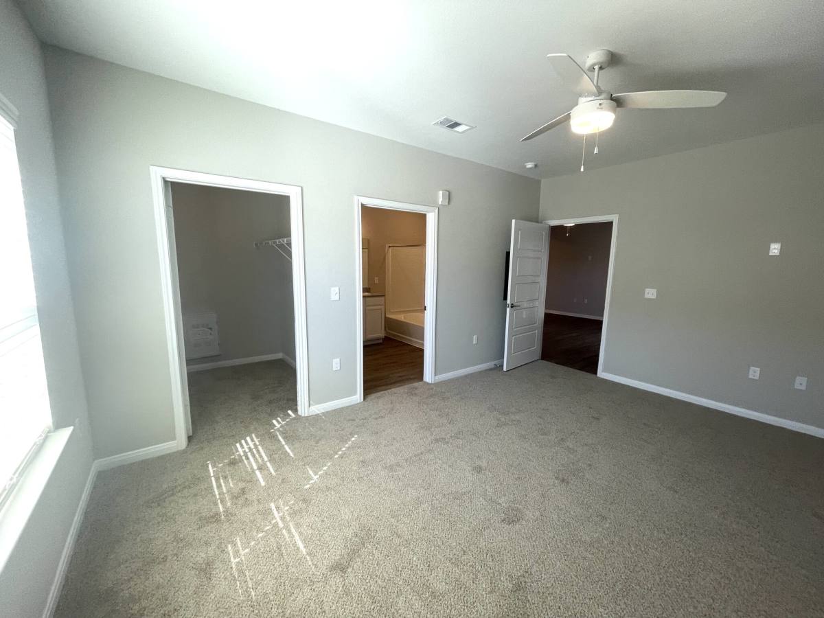 Apartment for rent at 1031 Farm To Market Rd 2931 #914, Aubrey, TX 76227