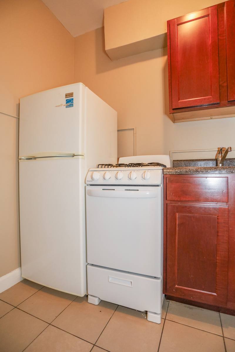 Apartment for rent at 1061 W Rosemont #602, Chicago, IL 60660