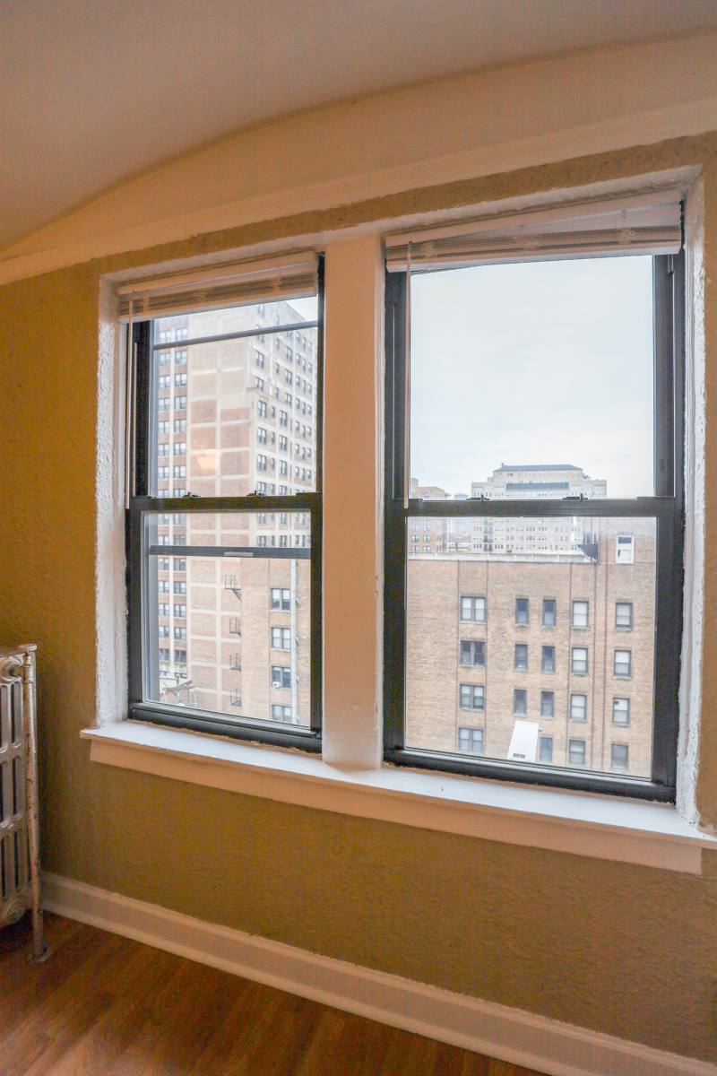 Apartment for rent at 1061 W Rosemont #602, Chicago, IL 60660