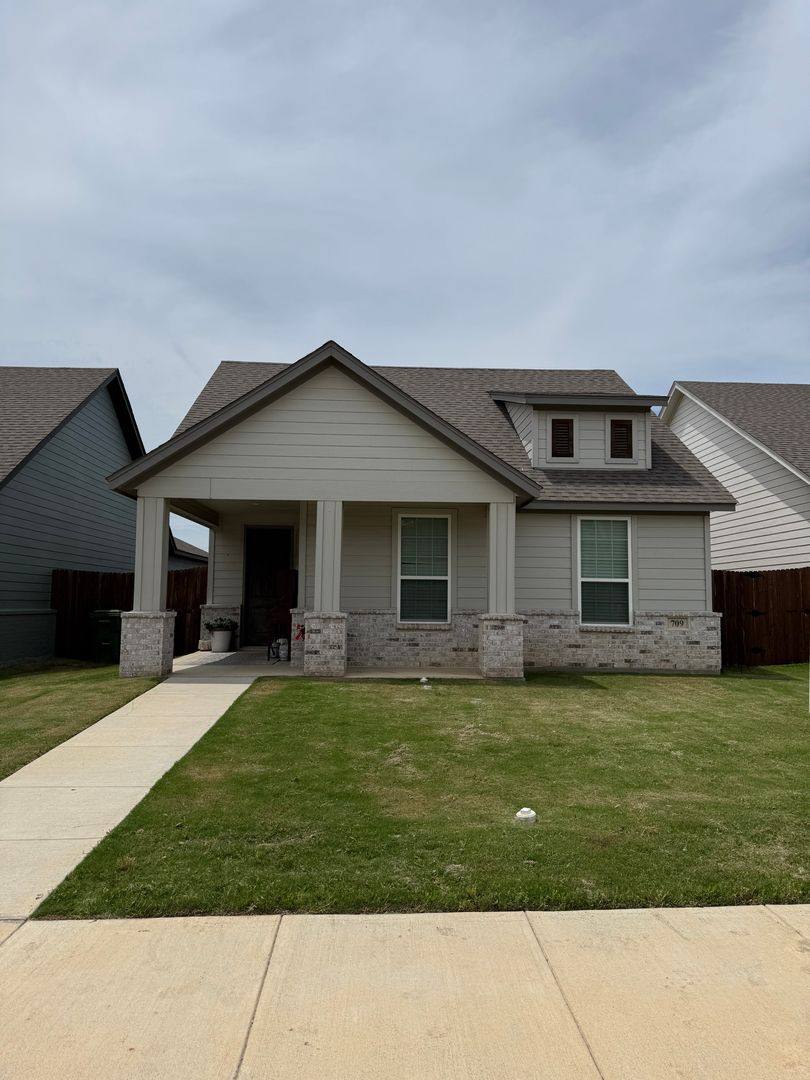 House for rent at 709 The Cottages, Godley, TX 76044