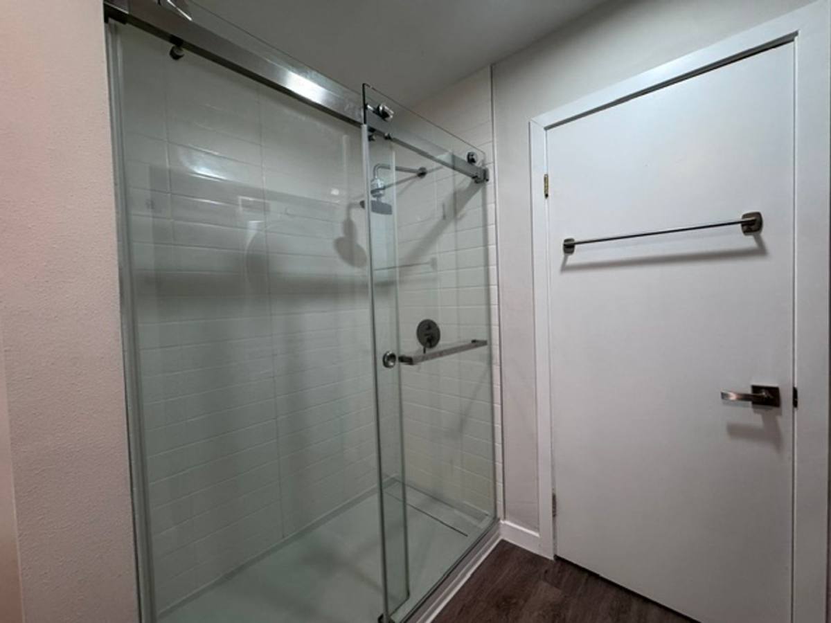 Apartment for rent at 425 Coronado Ave, Long Beach, CA 90814