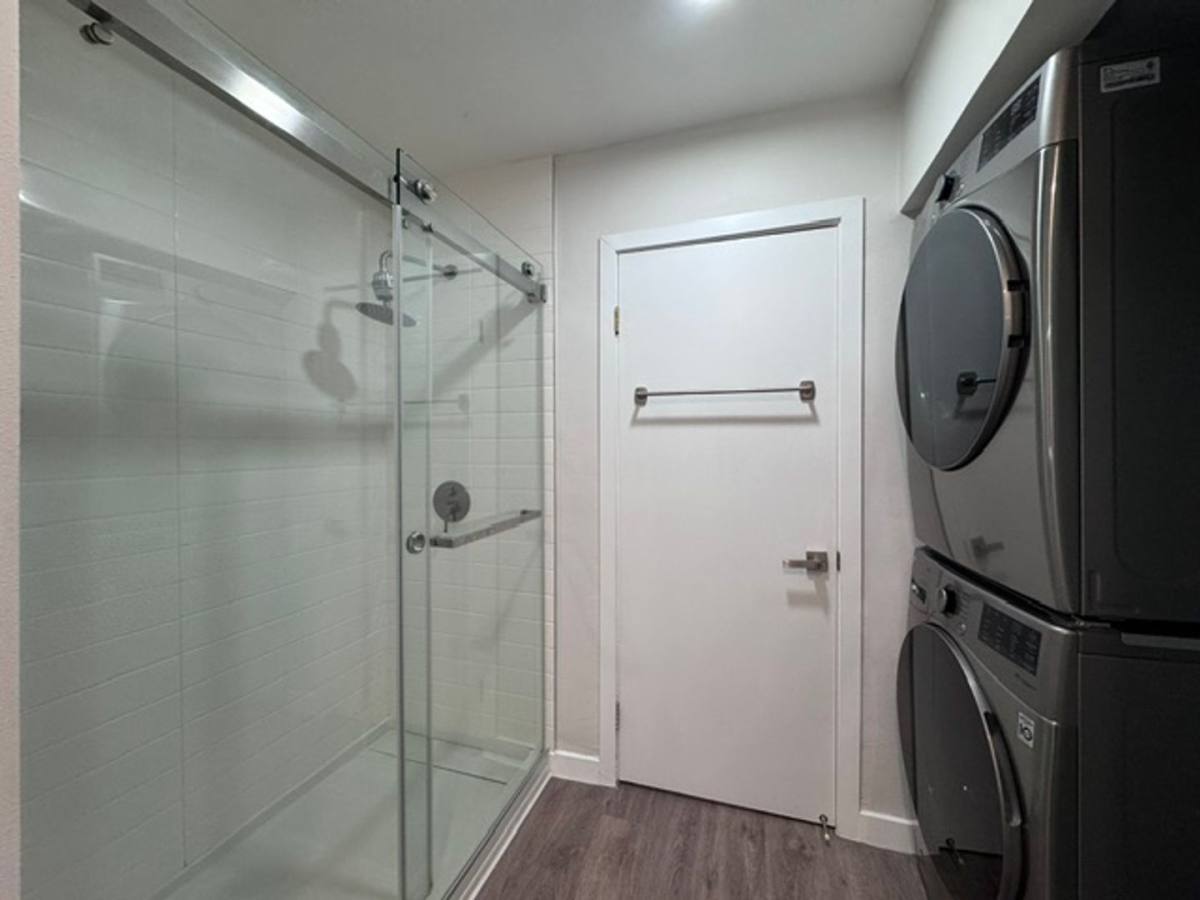 Apartment for rent at 425 Coronado Ave, Long Beach, CA 90814