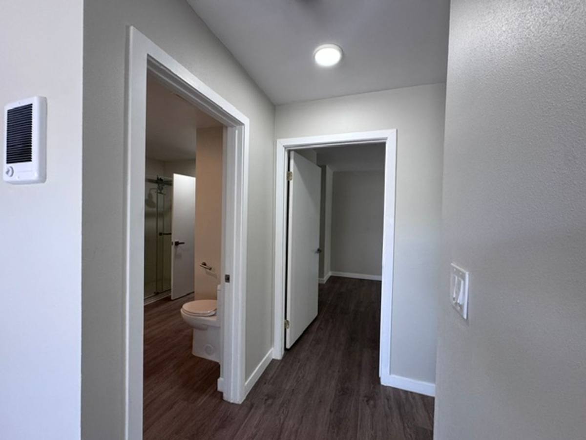 Apartment for rent at 425 Coronado Ave, Long Beach, CA 90814