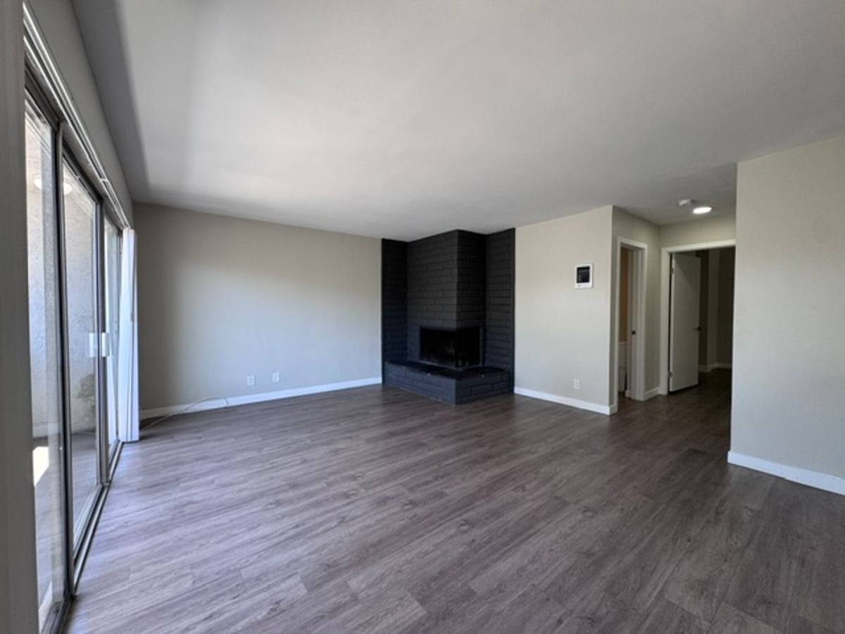 Apartment for rent at 425 Coronado Ave, Long Beach, CA 90814