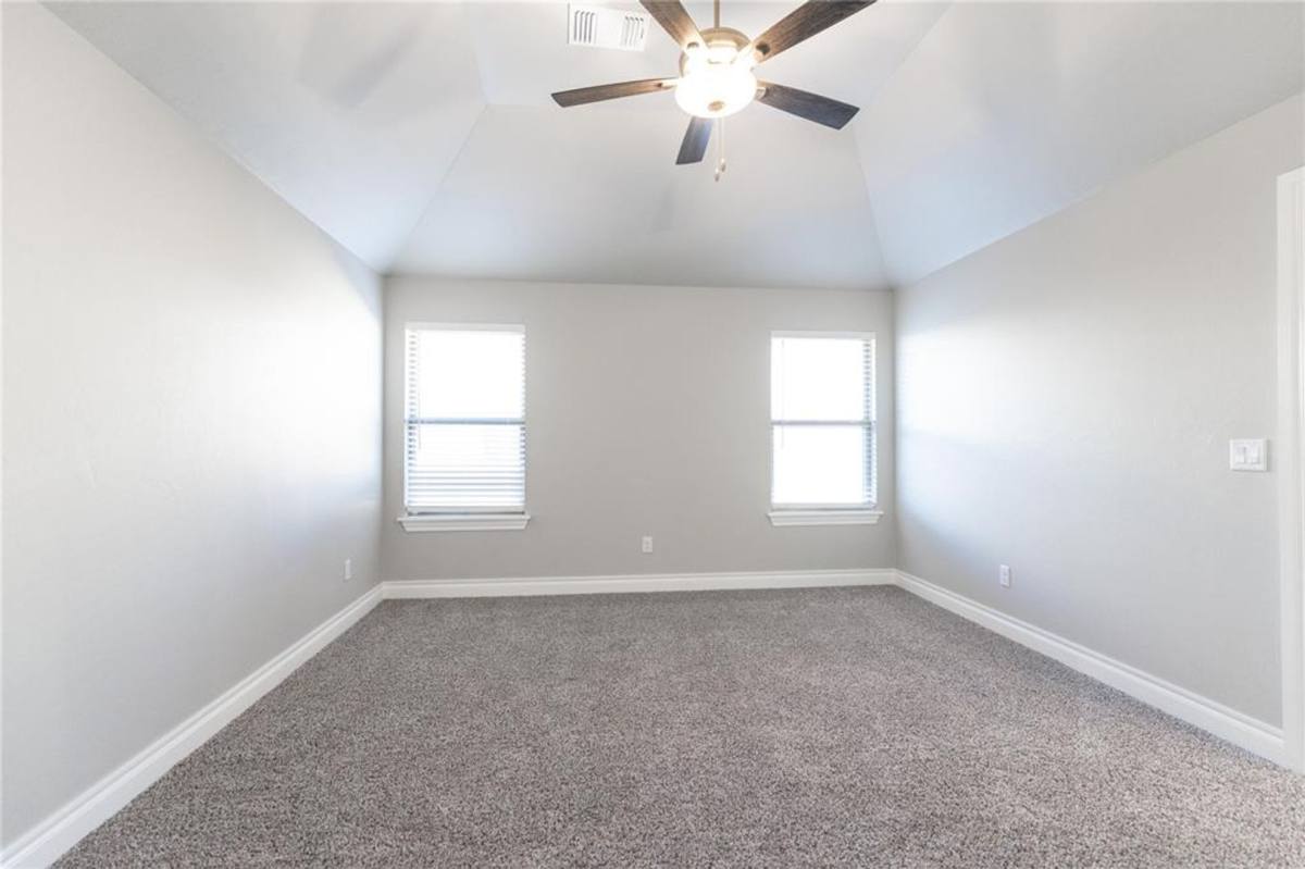 House for rent at 13129 NE 8th St, Choctaw, OK 73020