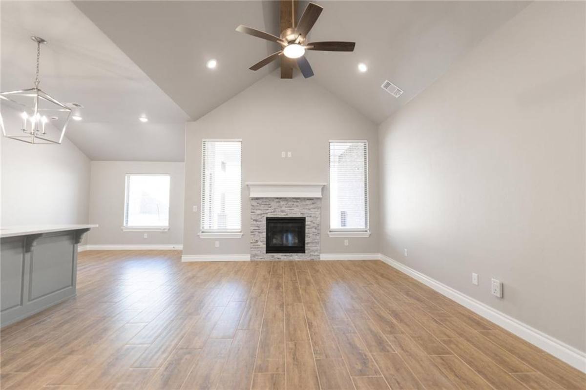 House for rent at 13129 NE 8th St, Choctaw, OK 73020