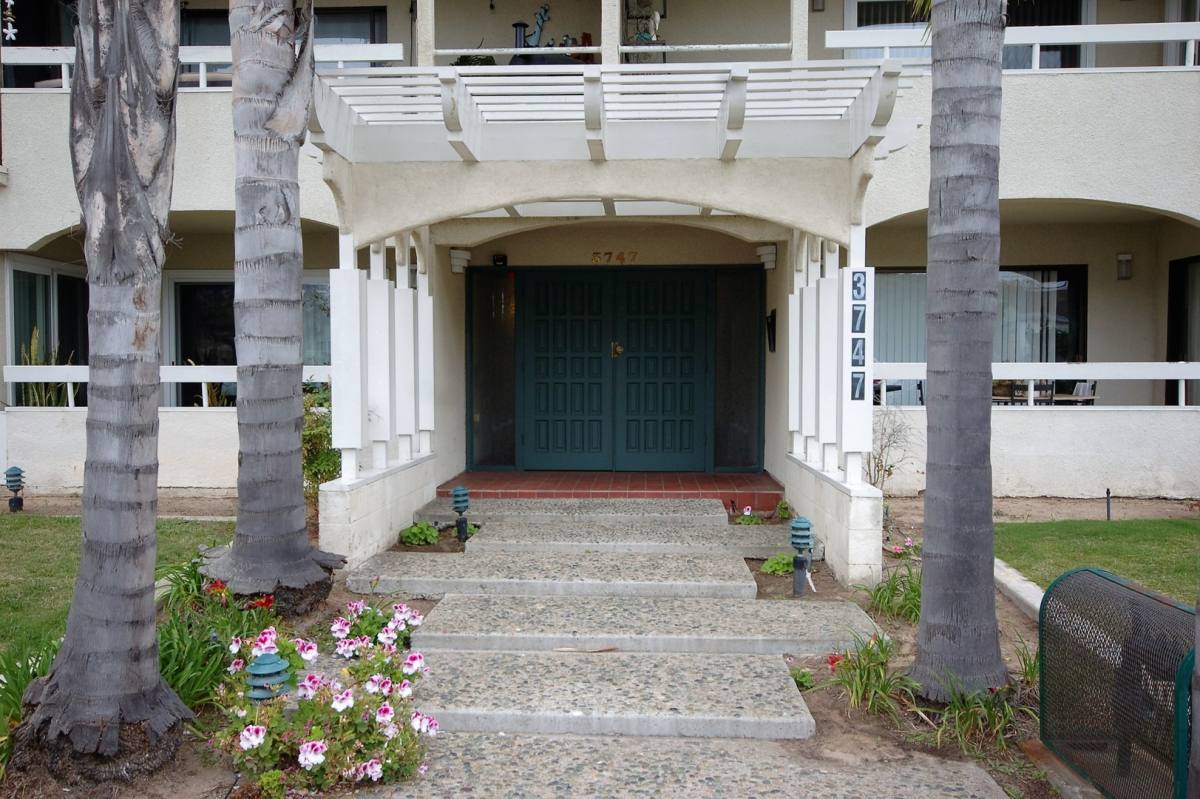 Condo for rent at 3747 Yosemite St, San Diego, CA 92109