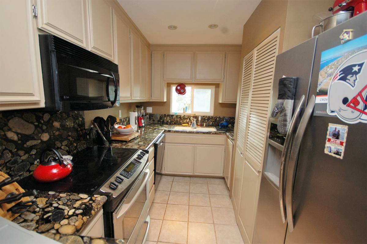 Condo for rent at 3747 Yosemite St, San Diego, CA 92109