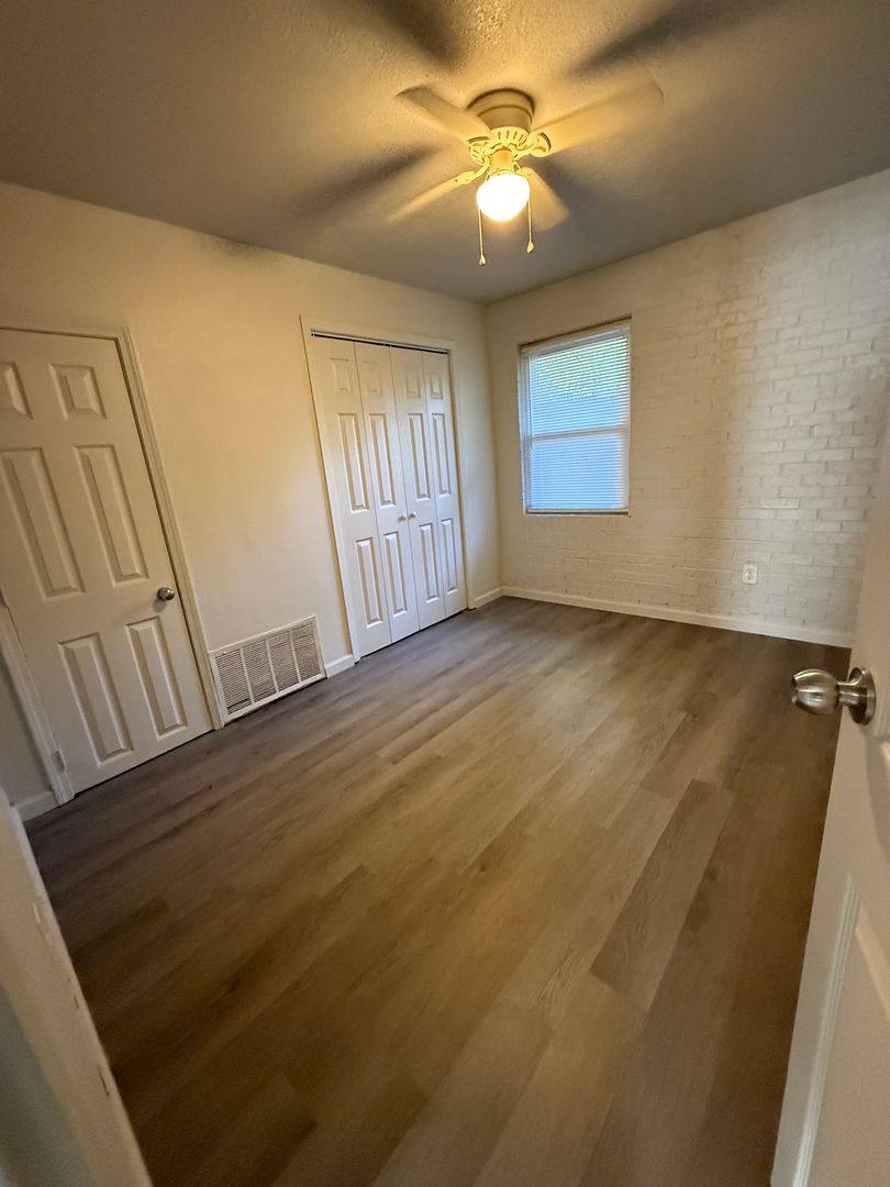 Apartment for rent at 1104 E Race Ave, Searcy, AR 72143
