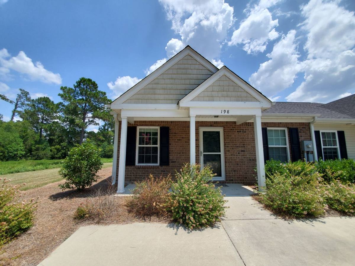 House for rent at 198 Buckhaven Way, Statesboro, GA 30458