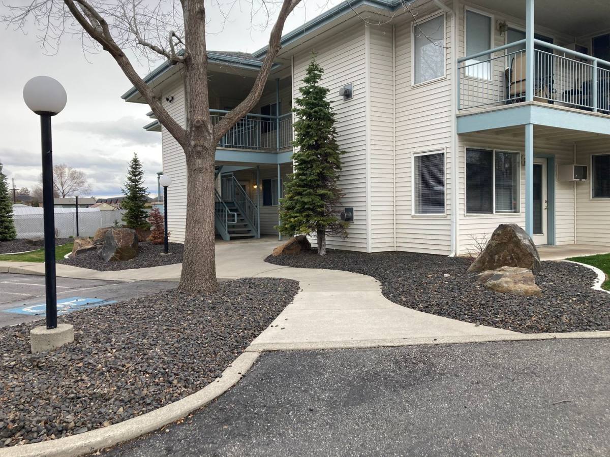 Apartment for rent at 11401 E 4th Ave, Spokane, WA 99206