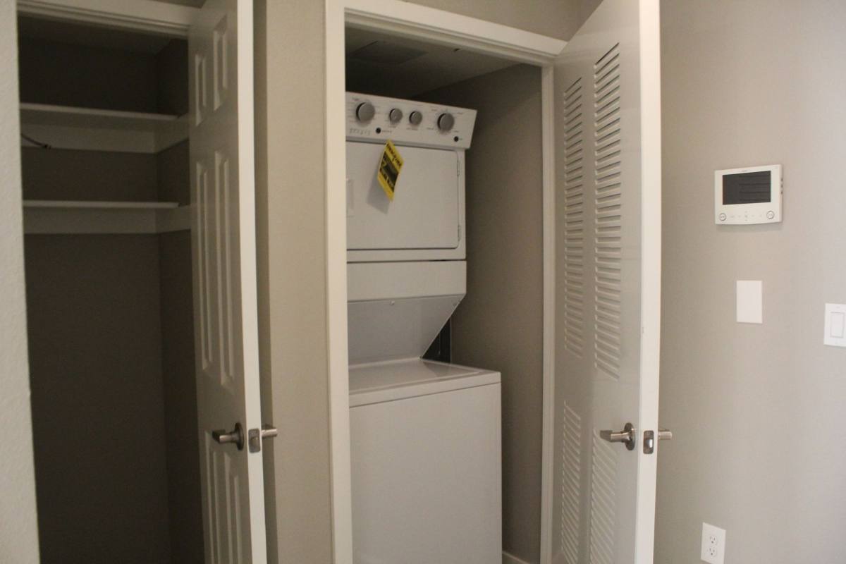 Apartment for rent at 2401 Broadway St, Vallejo, CA 94589